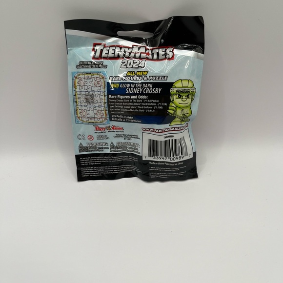 Sealed 2024 NHL Teenymates collectible figures. - Picture 2 of 3